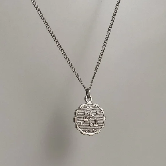 Libra Zodiac dainty pendant charm necklace New vintage STER silver - Picture 2 of 15